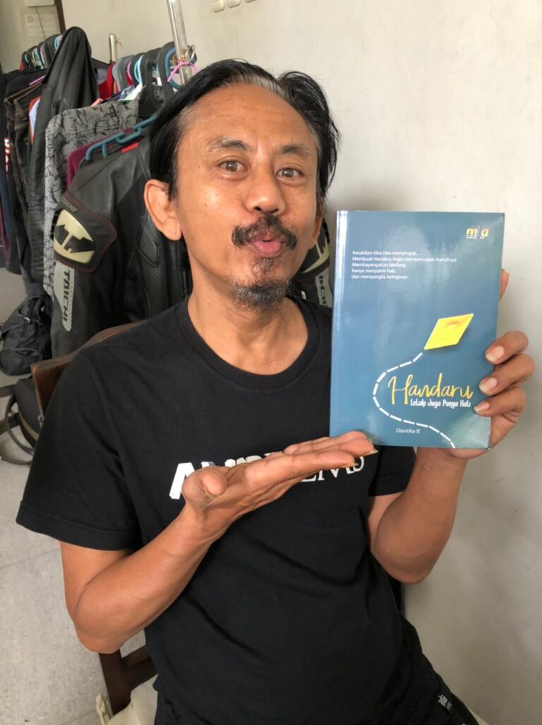 Novel Handaru Kang Muslihat