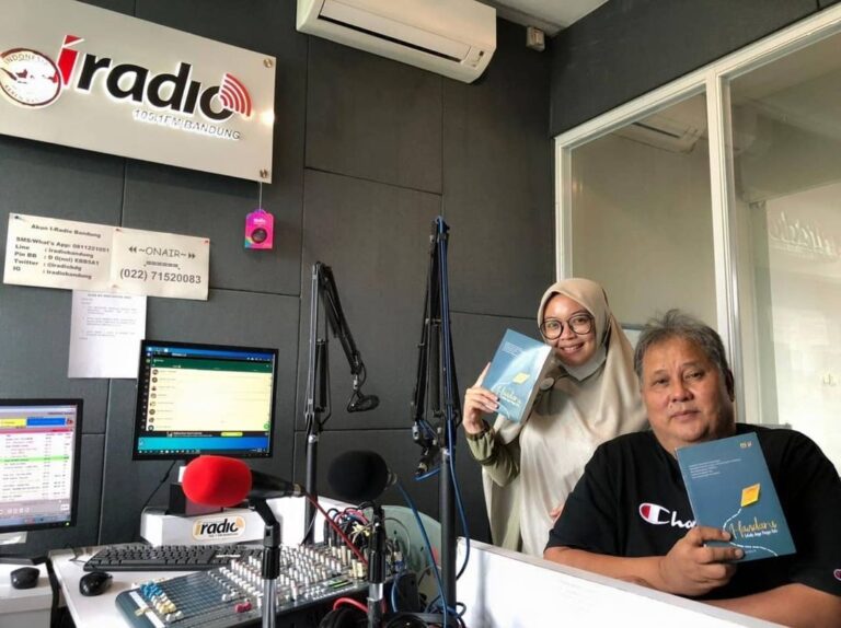 Kegiatan On Air di IRADIO