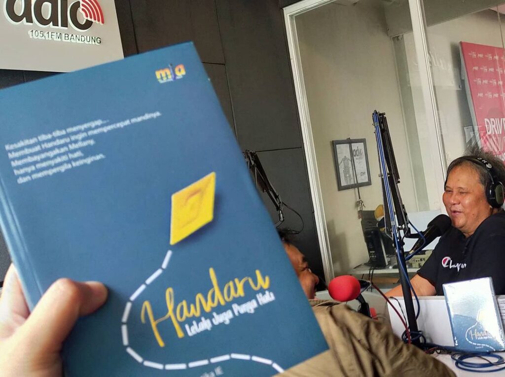 Kegiatan On Air di IRADIO