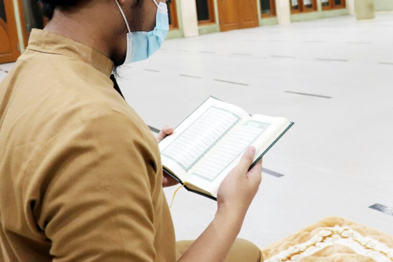 Menjaga diri dari fitnah
