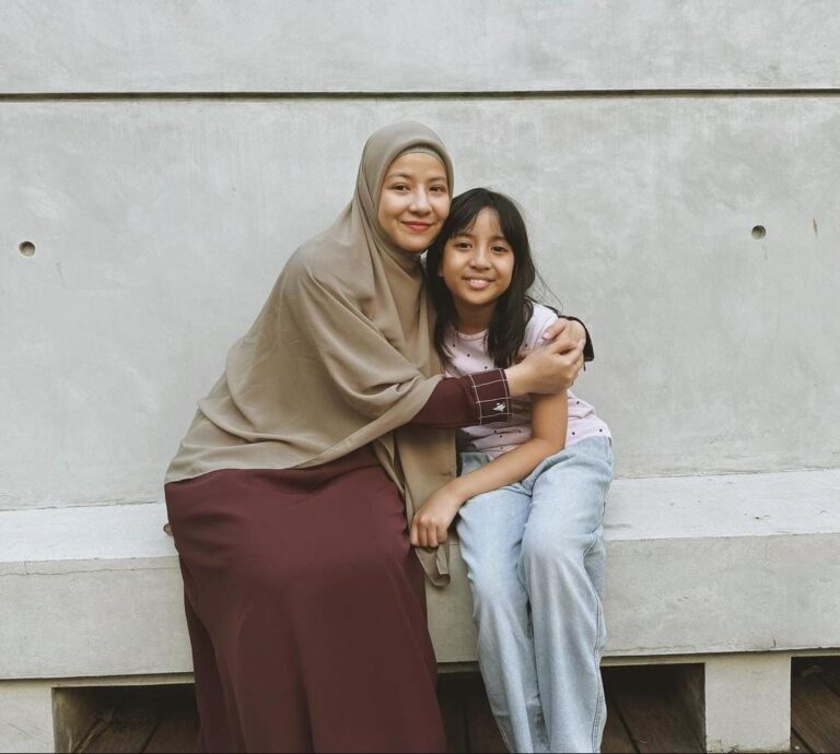 Instagram @natasharizkynew