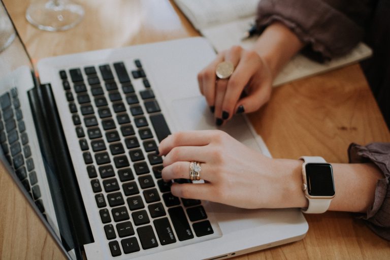 Perempuan yang Bekerja Blog Diantika IE