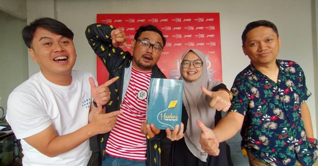Kegiatan On Air di IRADIO