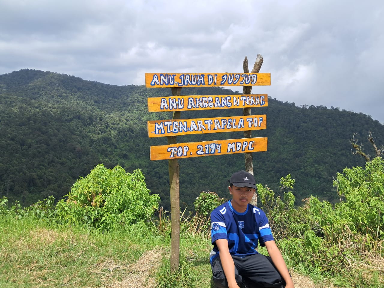 puncak Artapela